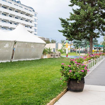 סאני ביץ' Flamingo Beach Hotel מראה חיצוני תמונה