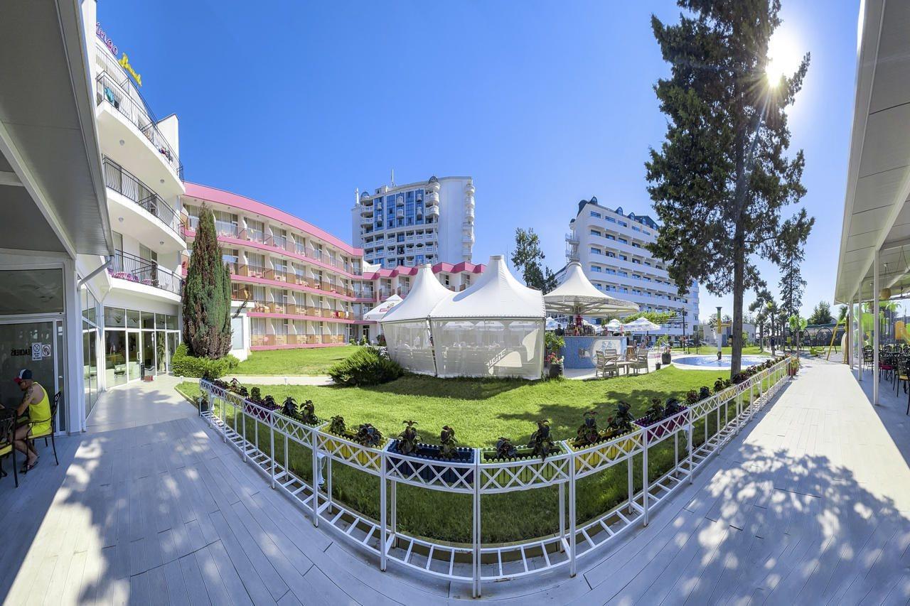 סאני ביץ' Flamingo Beach Hotel מראה חיצוני תמונה